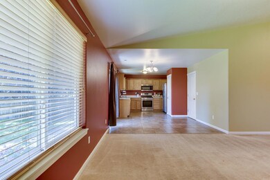 6-web-or-mls-2875 SW Deschutes Dr-6