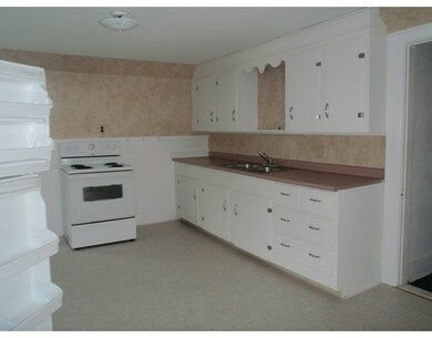 925 Main St unit 2F, Holden, MA 01520 - photo 4