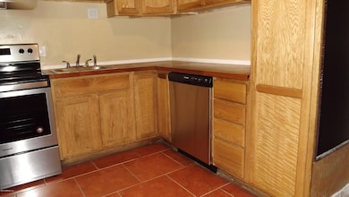 7119 Oakwood Dr, Jacksonville, FL 32211 - photo 4