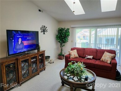 3102 Blue Goose Ct, Hendersonville, NC 28792 - photo 4