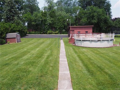 715 W Union St, Whitehall, PA 18052 - photo 3