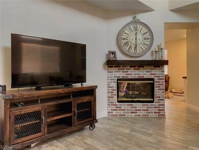 2806 Desert Zinnia Ln, Las Vegas, NV 89135 - photo 5