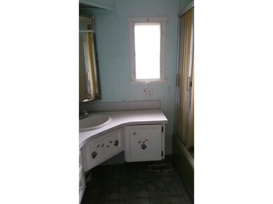 needs tub surround replaced