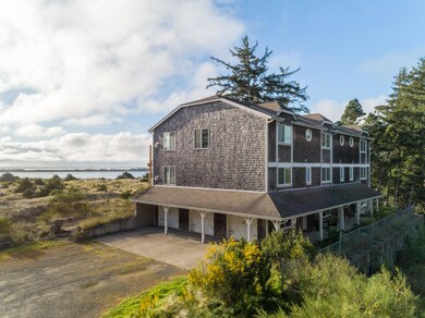 322 SW 30th St, Unit 2 - Newport, OR