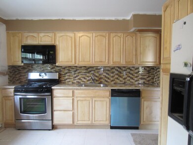 316 Spring St unit Lower, Red Bank, NJ 07701 - photo 2