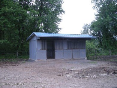 334 Greenview Dr, Chestnuthill Township, PA 18353 - photo 4