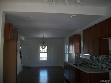 Open concept dining and kitchen! Entertaining deli