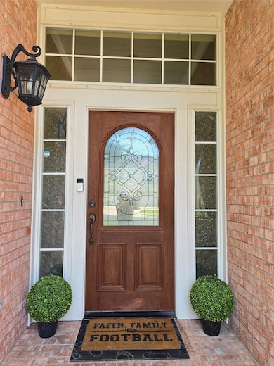 2216 Shark Loop, Round Rock, TX 78664 - photo 2