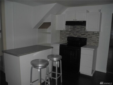 1143 Water St, Raymond, WA 98577 - photo 5