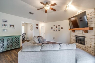 1215 Davis St, Cleburne, TX 76033 - photo 7