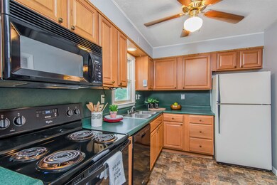 18 Leonard St, Burlington, VT 05408 - photo 2