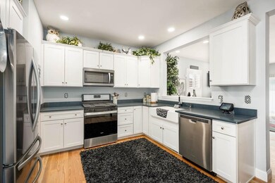 20 Angel Point Cir, Goffstown, NH 03045 - photo 2