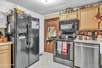 05-5004 Shady Rd-5