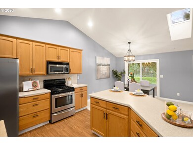 730 Gray Pine St, Lyons, OR 97358 - photo 6