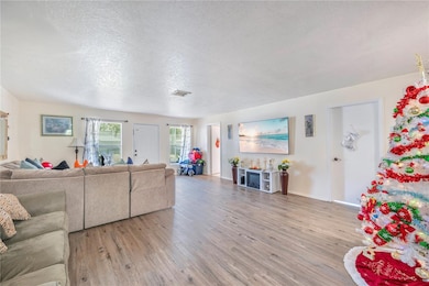 2330 Wydine Dr, Lakeland, FL 33801 - photo 7