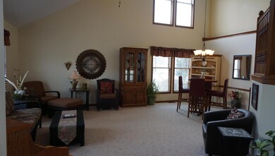 1515 Newcomer:Great Room/Formal Dining