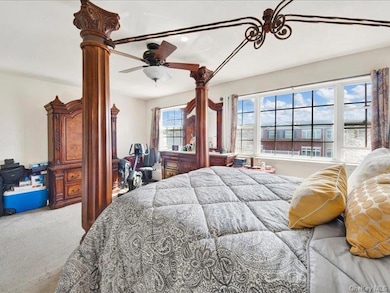 114 Beacon Ln, Bronx, NY 10473 - photo 3