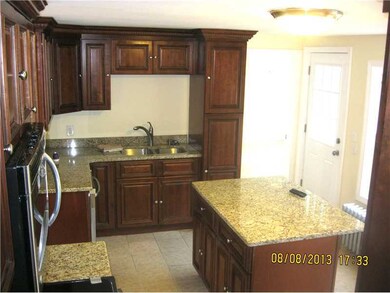 91 Vinton Ave, Cranston, RI 02920 - photo 3