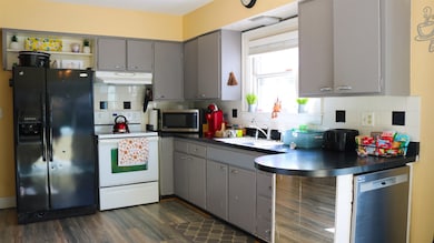 7518 N 2nd St, Machesney Park, IL 61115 - photo 2