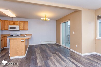 Kitchen_Dining_0795-SMALL