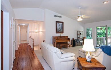 Family Rm/Hall