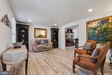 4292 Candlestick Ct, Dumfries, VA 22025 - photo 2