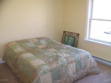 254 Locust Dr, Milford, PA 18337 - photo 7