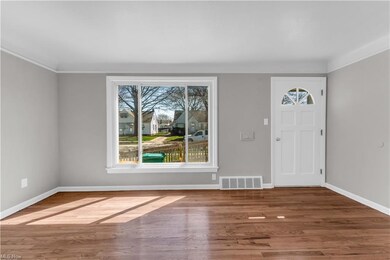 5184 Catherine St, Maple Heights, OH 44137 - photo 7