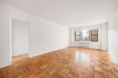 3130 Grand Concourse unit 2J, Bronx, NY 10458 - photo 5