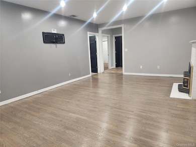 1504 3rd St, West Babylon, NY 11704 - photo 5