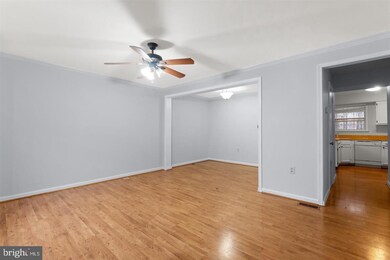 15230 Streamside Ct, Dumfries, VA 22025 - photo 2