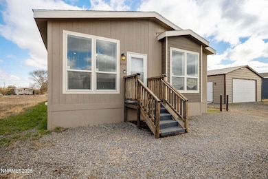 3040 Elm St, Silver Springs, NV 89429 - photo 2