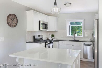 2 Raritan Rd Hazlet NJ 07730-small-004-0