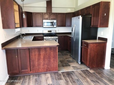 22-13130_Kitchen