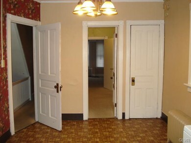 127 E Goepp St unit 2, Bethlehem, PA 18018 - photo 3