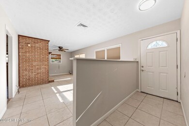 5557 Green Forest Dr, Jacksonville, FL 32244 - photo 5