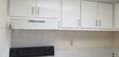 4550 NW 9th St unit 719E, Miami, FL 33126 - photo 4