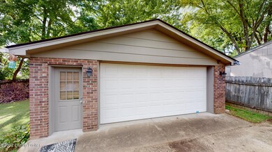 8210 Sandidge Dr Louisville KY 40228-31-