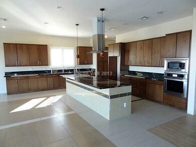 Kitchen. Contemporary Style Kitchen and Design wit