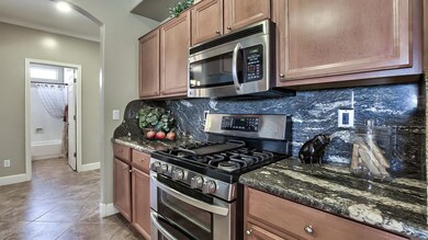 GRANITE KITCHEB