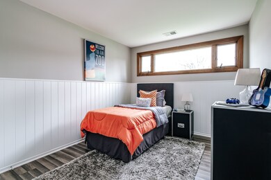 705 E Thacker St, Des Plaines, IL 60016 - photo 5