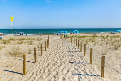 17-web-or-mls-Lands End2