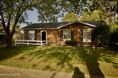 8015 Grenelle Dr, Louisville, KY 40228 - photo 2