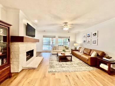 1818 Streamside Dr, Friendswood, TX 77546 - photo 5