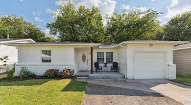 323 E Midway St, Broken Arrow, OK 74012 - photo 2