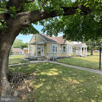 672 Wayne Ave, Chambersburg, PA 17201 - photo 7