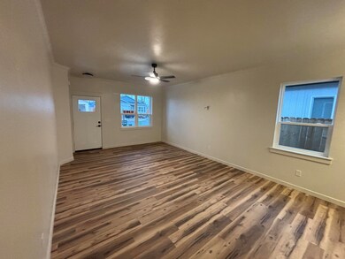 711 GREATROOM 1