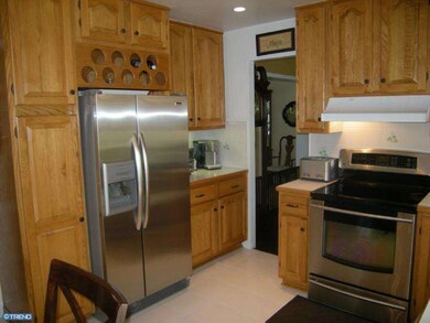 175 Deacon Dr, Norristown, PA 19403 - photo 3