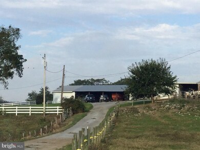 10698 Grant Shook Rd, Greencastle, PA 17225 - photo 6