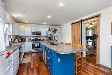 18 Maple Ave, Newton, NH 03858 - photo 4